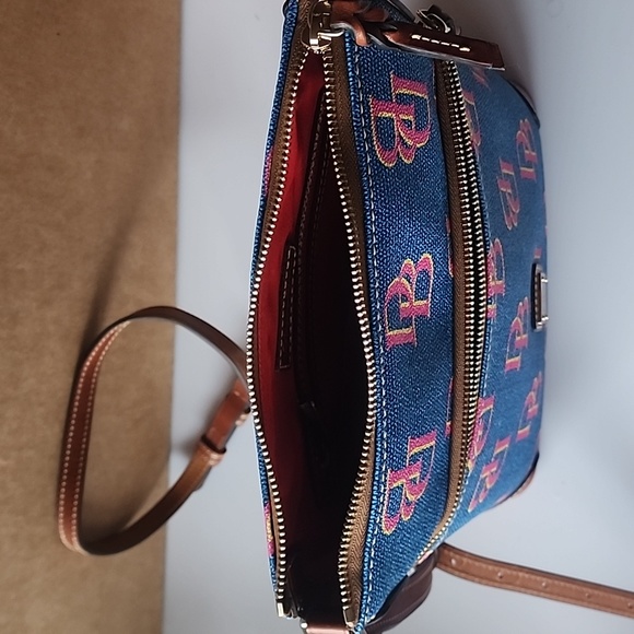 NWT. Dooney and Bourke Crossbody Purse. - Picture 8 of 15